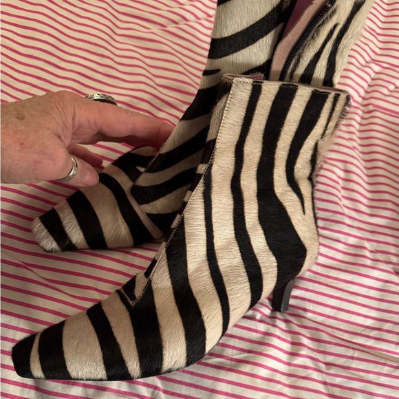 Boden Zebra leather Print Ankle Boots size 38 - Picture 11 of 14